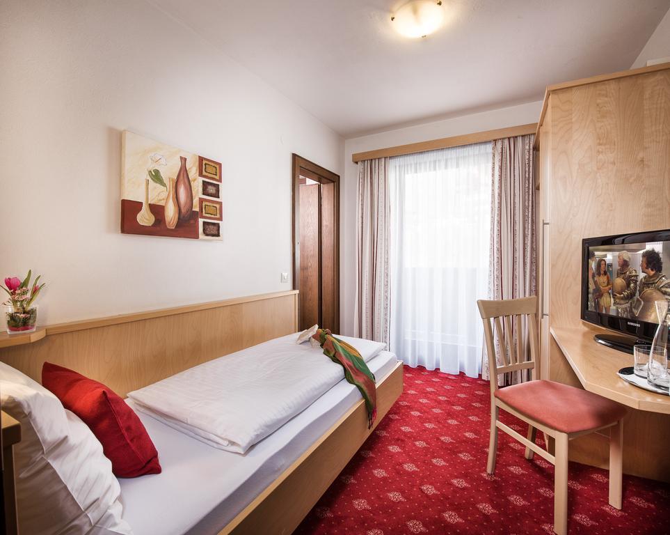 Pension Haus Am Dorfplatz Flachau Szoba fotó